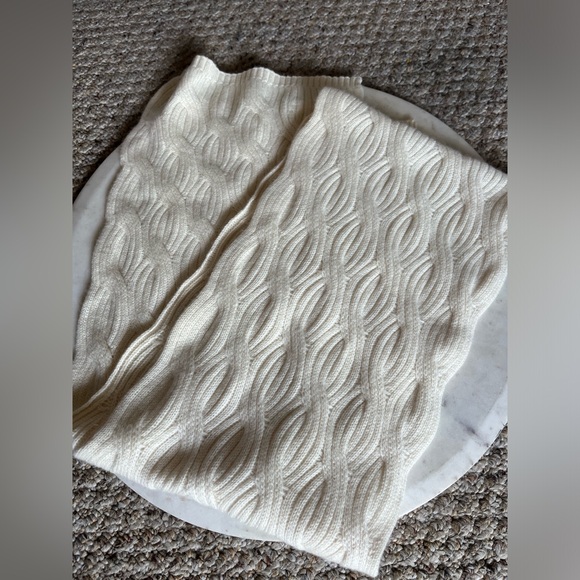 😎 Nordstrom Cashmere Scarf - Picture 1 of 5